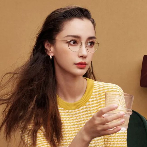 Angelababy 与每一个角色一起成长丨COVER STORY 