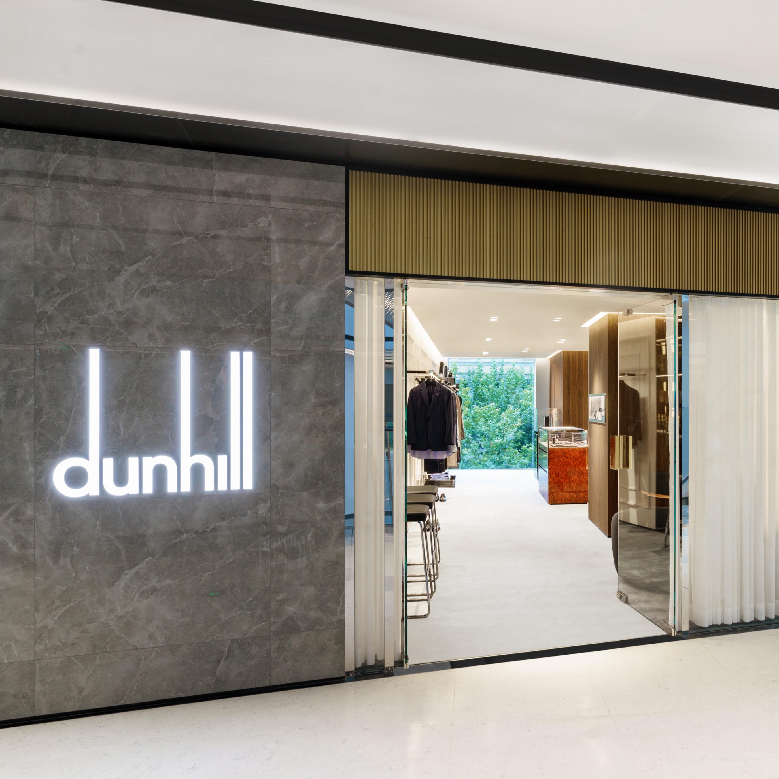 dunhill携最新门店入驻中国上海中信泰富广场