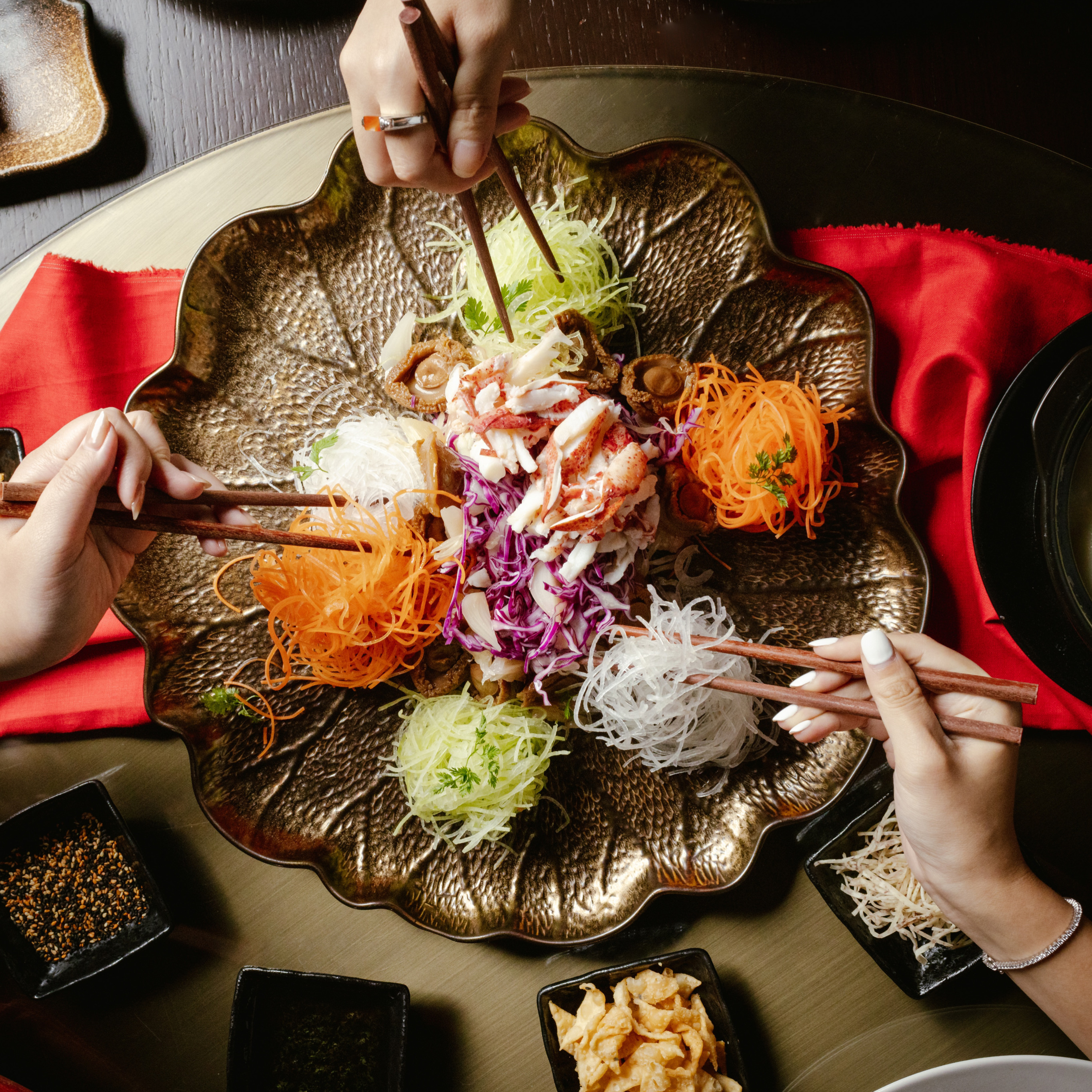 The Standard, Bangkok Mahanakhon酒店高端中餐厅卅二公馆首次推出农历新年庆祝活动与特别菜单