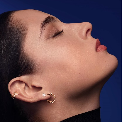经典 “蜂”芒的摩登演绎 CHAUMET Bee My Love爱·巢系列新作发布