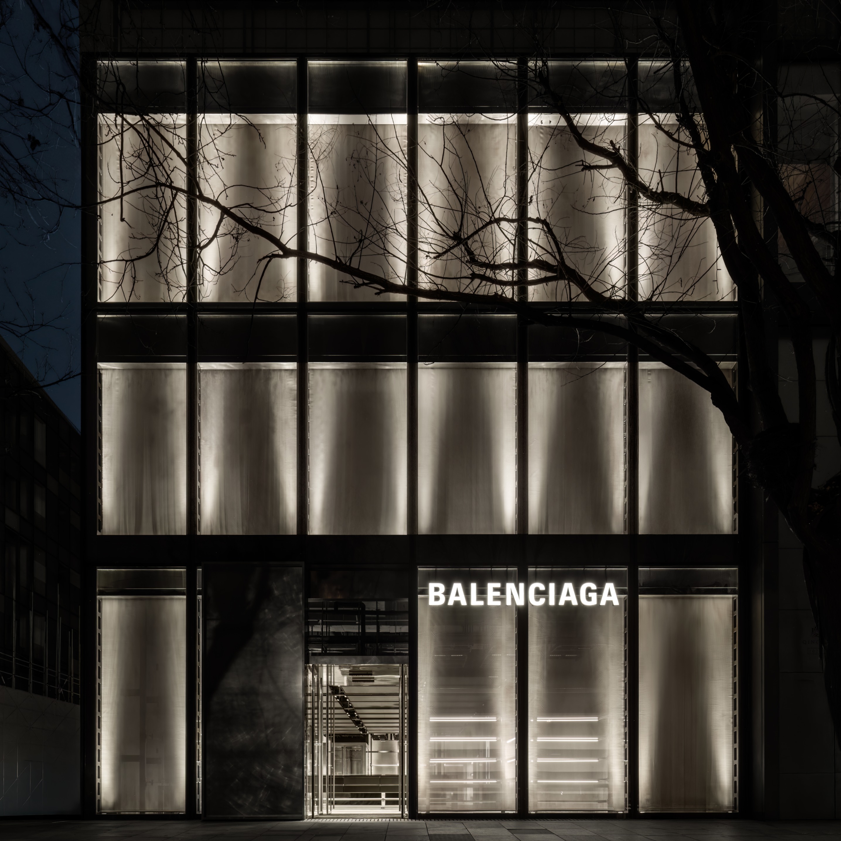 BALENCIAGA 北京三里屯太古里旗舰店全新启幕