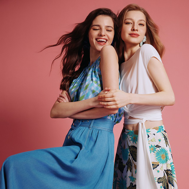 托斯卡纳艳阳下 DVF 2025春季系列正式发布