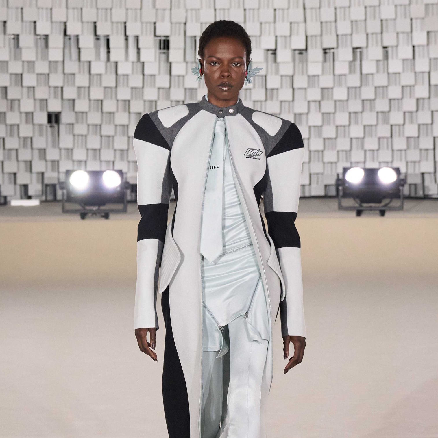 Off-White™发布2025秋冬系列 “State Of Resistance”